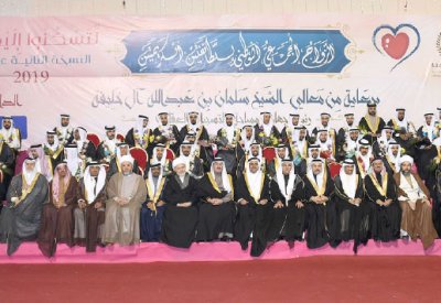 البحرين تبتهج بزفاف 120 شابا وشابة في حفل زفاف جماعي