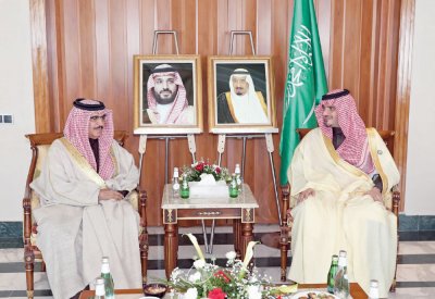 وزير الداخلية يحذر من الخطر الإيراني المتنامي