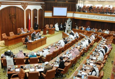 خلف تأخّر 13 يومًا عن إجابة سؤال برلماني