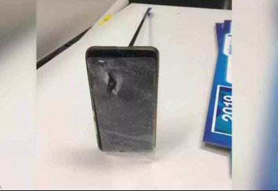 هاتف محمول ينقذ صاحبه من الموت بأعجوبة