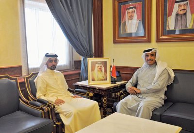 الحمر يستعرض مستجدات الملف الإسكاني مع النعيمي