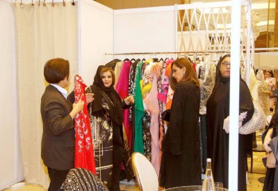 بسمة بنت راشد تفتتح “ديم للجلابيات والعبايات”