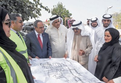 سمو رئيس الوزراء يقوم بجولة ميدانية في سنابس ومروزان