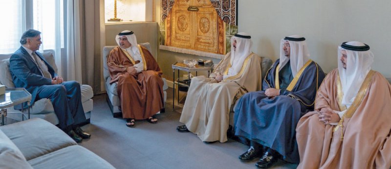 سمو ولي العهد يستعرض الاهتمامات المشتركة مع السفير الهندي