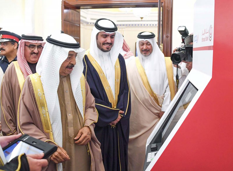 تدشين أول شبكة دفع بنظام البصمة بالمنطقة