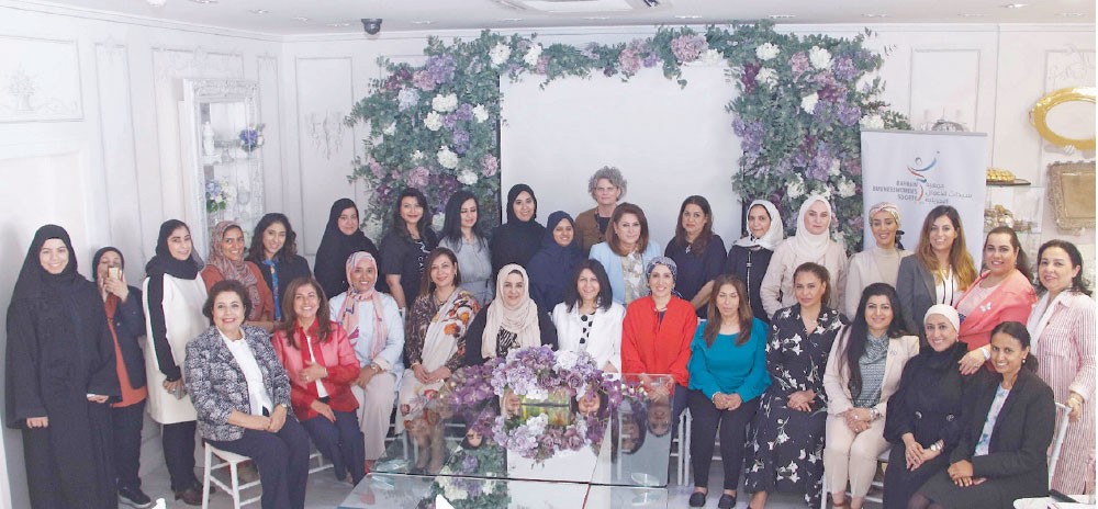 “طاولة مستديرة” للتعريف بالتشريعات التجارية