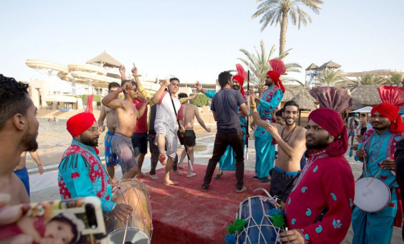 “جنة دلمون” تقيم مهرجان الألوان