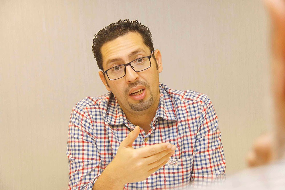 بحرين هوليديز: رحـلات سياحـة داخليـة بالحافـلات المكشوفـة