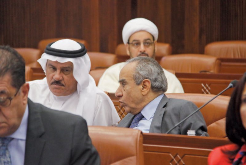 تأخر هبوط الطائرة المغربية بالمنامة