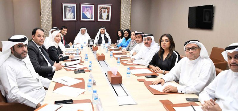مناقشة رسوم البلدية وتطوير الأسواق