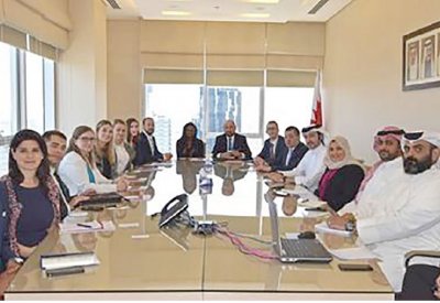 تبادل الخبرات مع وفد الكونغرس