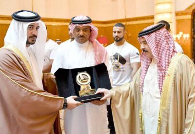 العاهل يهنئ خالد بن حمد بنجاح بطولة أقوى رجل بحريني للعام الثاني على التوالي