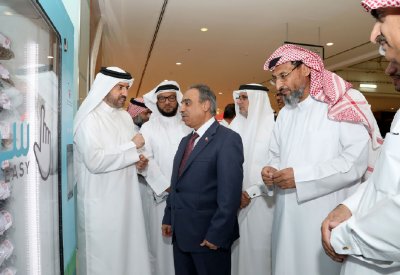 تدشين جهاز صرف أكياس القمامة في “الإنماء”