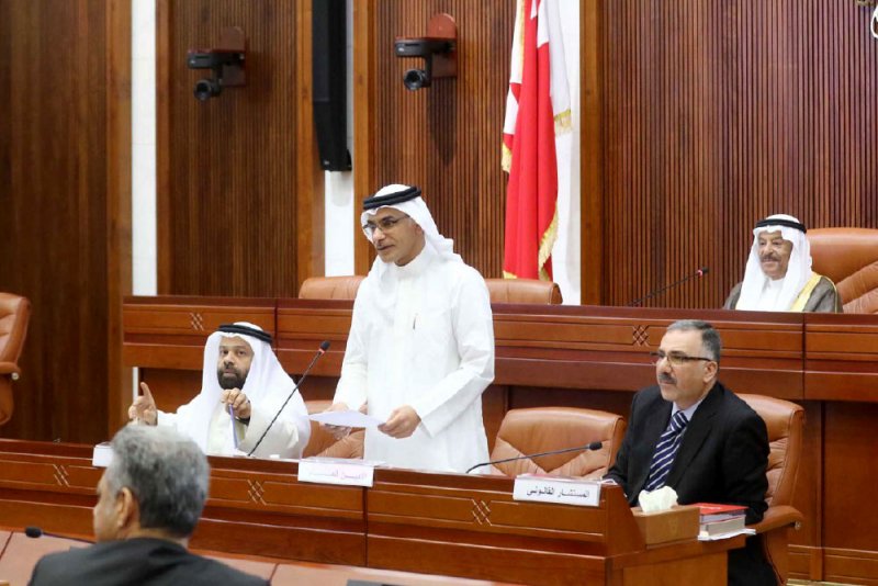 منع ترك المركبات والخردة في الشوارع