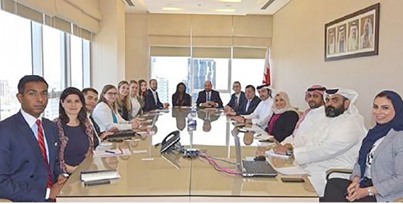 تبادل الخبرات مع وفد الكونغرس