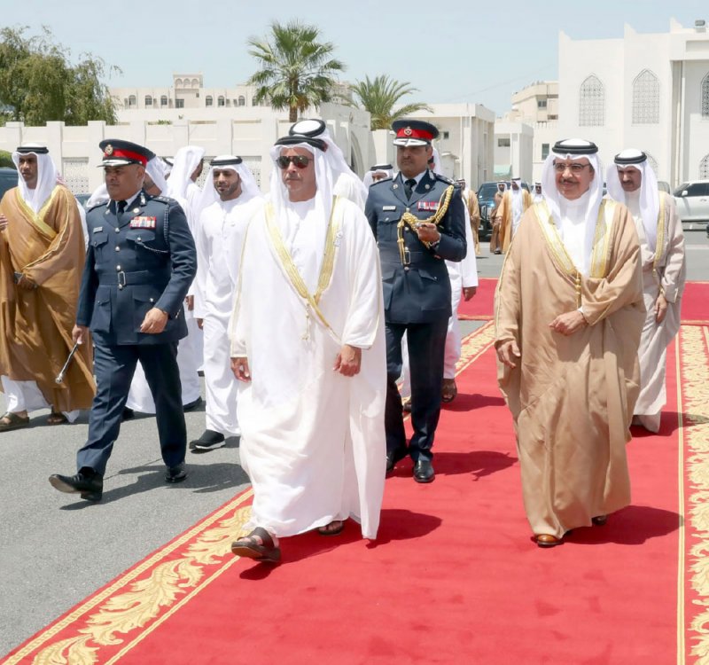 سيف بن زايد: للبحرين مكانة متميزة في قلوبنا