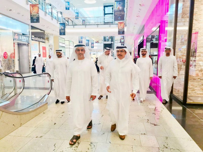 سيف بن زايد يشيد بما تتمتع به البحرين من أمن واستقرار