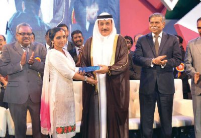 البحرين تقدر إسهامات العمالة الهندية