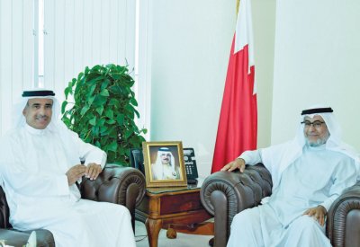 وزير “المجلسين” يناقش التعاون مع الحمر