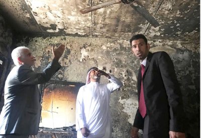 حصر الأضرار بمنزل محترق بمدينة حمد