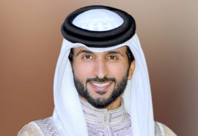 ناصر بن حمد: البحرين تزخر بنماذج قدوة للشباب