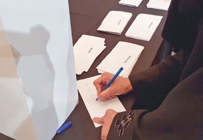 “مواهب ترى النور”... منتجات السجناء تذهل الحضور