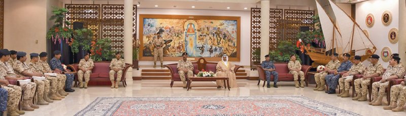 المشير: قوة الدفاع تسير نحو مدارج الرقي