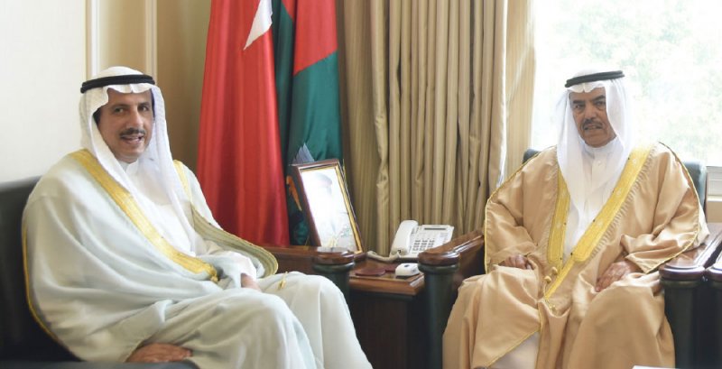 وزير الدفاع يشيد بالعلاقات البحرينية الكويتية