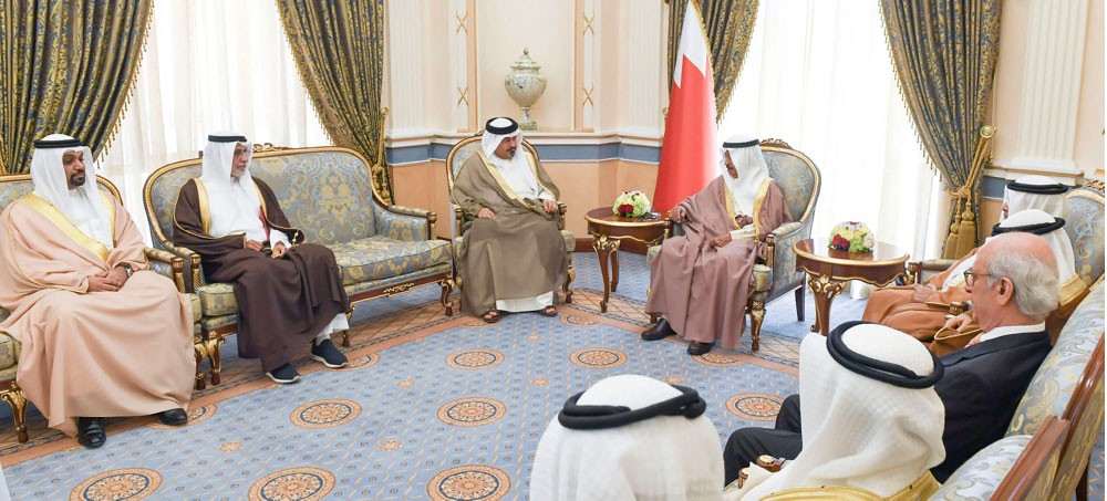 سمو رئيس الوزراء: التوجيهات مستمرة لكل الوزارات للتعاون مع ديوان الرقابة