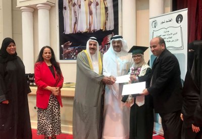 تقديم جائزة “المربي أحمد العمران للطالب المتفوق”