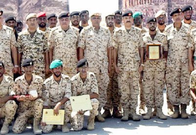 تخريج دورة عسكرية متخصصة