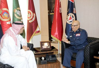 الحسن يشيد بالعلاقات مع السعودية