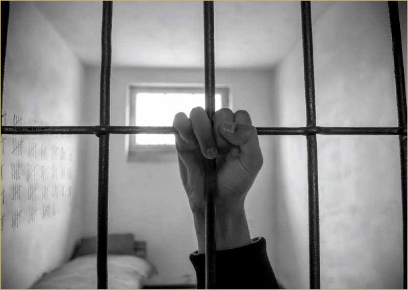 تأييد عقوبات تصل للمؤبد بحق 7 شرعوا بقتل شرطيين