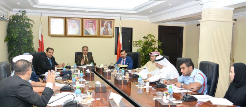 دعوة للتقيد باشتراطات السلامة في برك السباحة