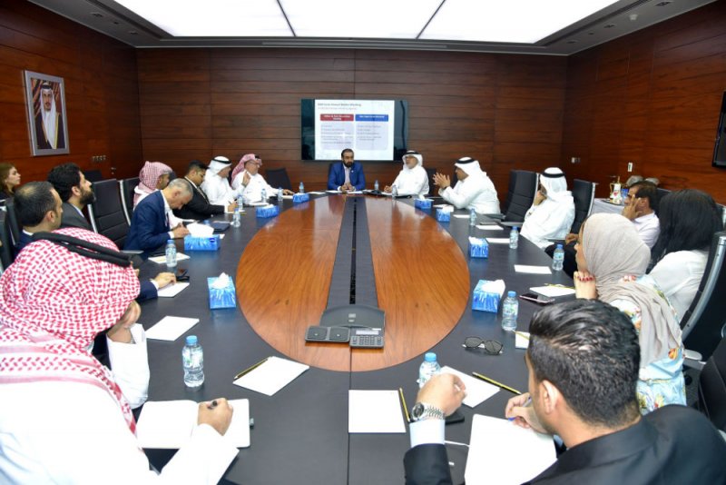 البورصة تطلع الوسطاء على المستجدات