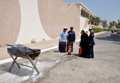 تدريب عضوات “الضباط” على طفايات الحريق