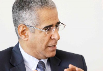سلمان بحوار مع “البلاد”: بعض الوزراء يُجمِّلون الواقع أو يعطون وعودا فارغة