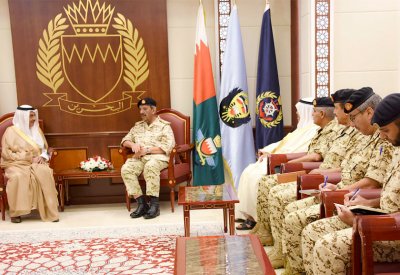 القائد العام يشيد بالعلاقات مع السعودية