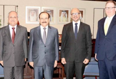 ميرزا يبحث مع جناحي تمويل مشاريع الطاقة