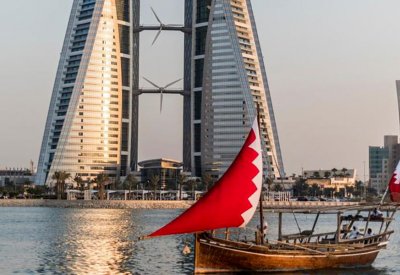 أصحاب الرأي والقلم ينتفضون للدفاع عن البحرين