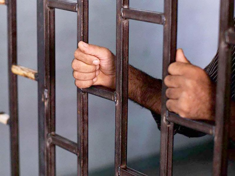 الحبس سنة لخطيب أهان أشخاصًا موضع تمجيد