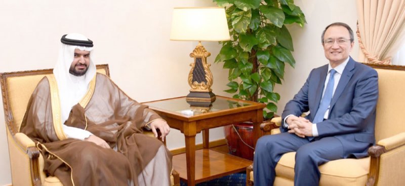 سمو الشيخ عيسى بن علي: برامج تطويرية للارتقاء بالسلة