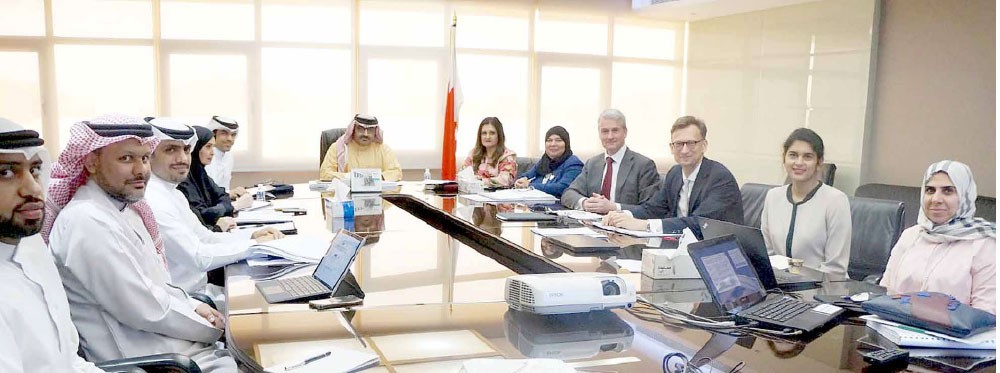 مناقشة تطوير هيكلة “التربية”