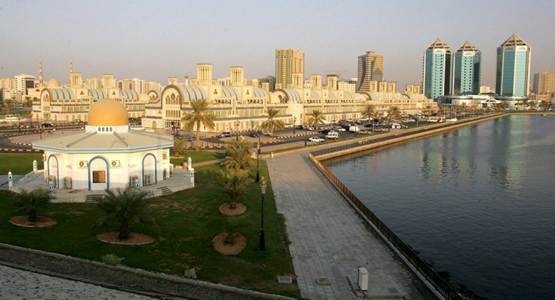 الإمارات تسمح للمقيمين برفقة ذويهم بالعمل