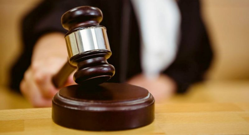 بدء محاكمة 5 متهمين بالاتجار في خادمة