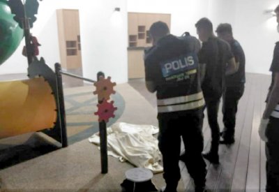 طفل يلقى حتفه بعد سقوطه من الطابق التاسع