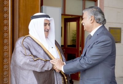 وزير الخارجية يقدم التعازي بوفاة سواراج
