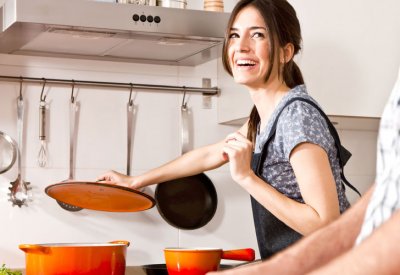 البنت في العيد تختار المطبخ أم “الصالونات”؟