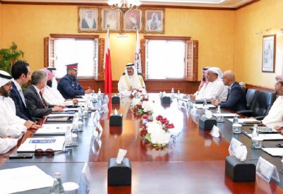 سمو محافظ الجنوبية يشيد بحرص سمو رئيس الوزراء على تلبية احتياجات المواطنين