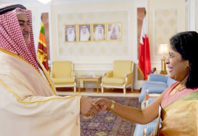 وزير الخارجية يتسلم أوراق سفيرة سريلانكا